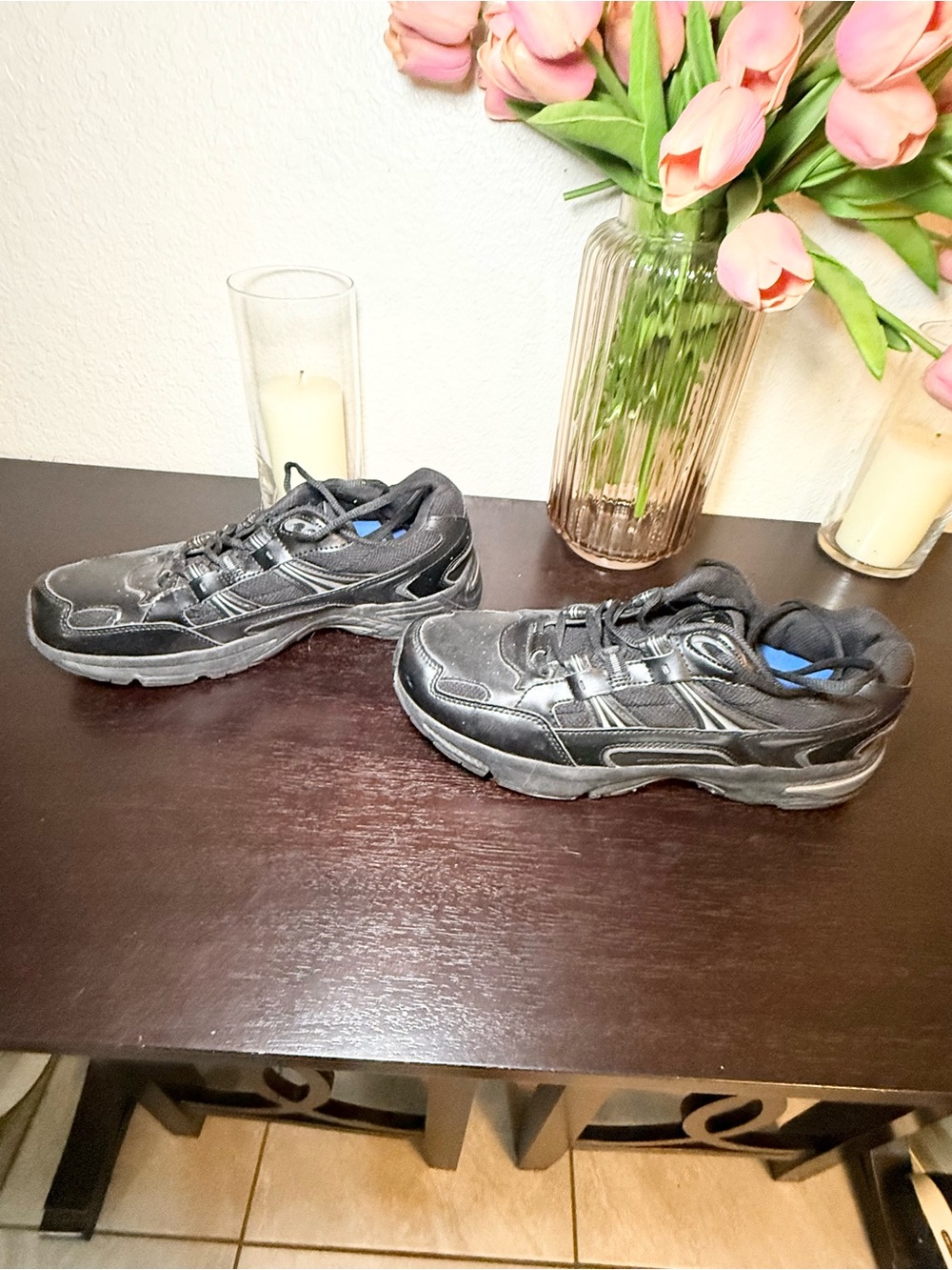 Women’s  Black Athletic Sneakers -size 9.5